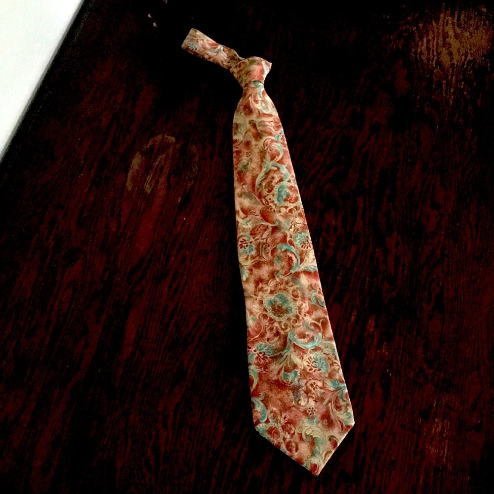 Bill Blass 100% Silk Tie